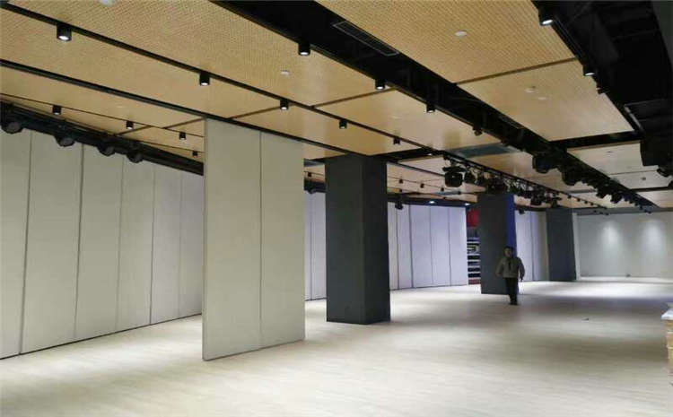 銀川楓木體育木地板施工