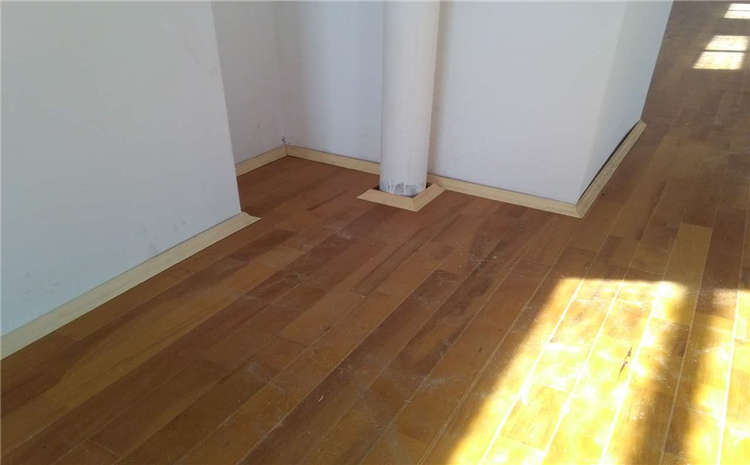 重慶楓木體育木地板打磨翻新