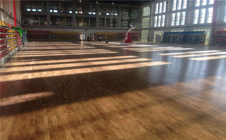 比賽場館體育木地板哪家好
