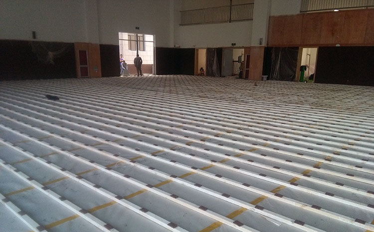 20厚風雨操場運動地板怎么維修？