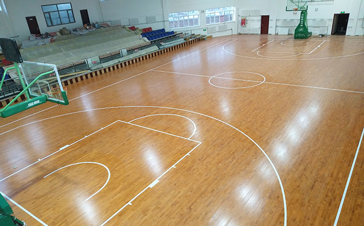 五角楓體育木地板哪個(gè)品牌好?